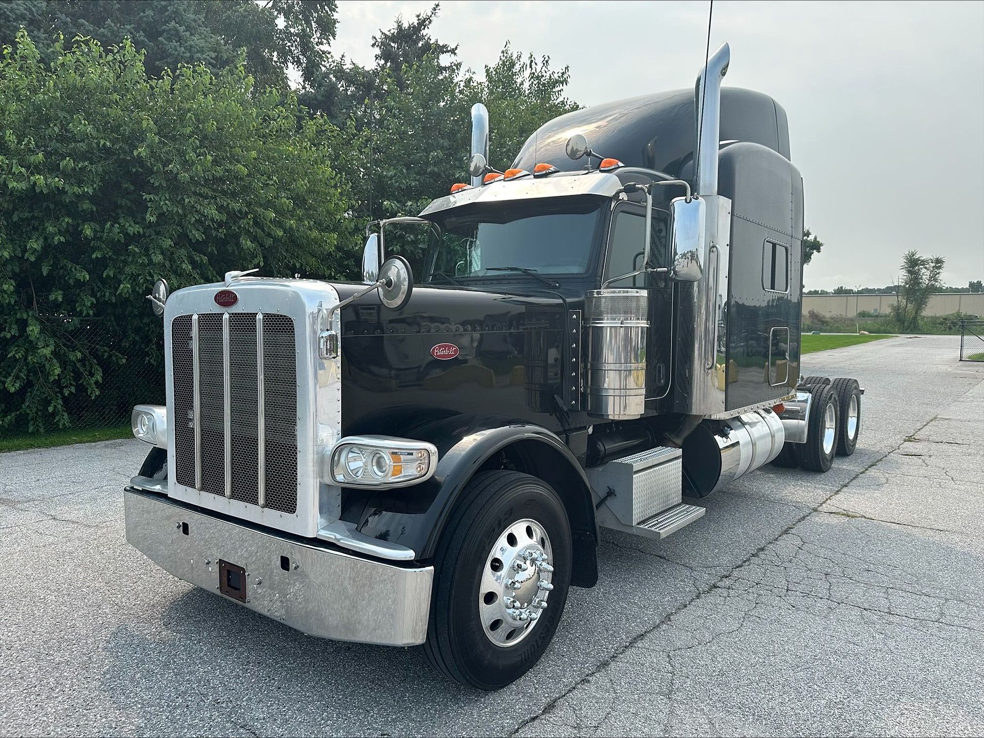 2022 Peterbilt 389