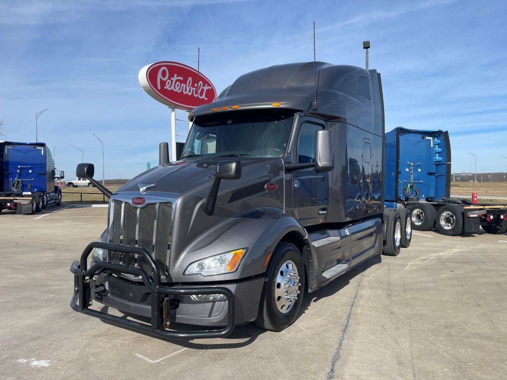 2023 Peterbilt 579