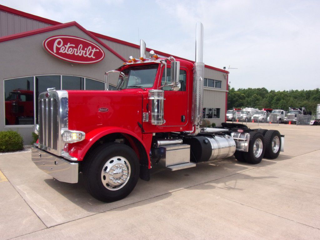 2022 Peterbilt 389