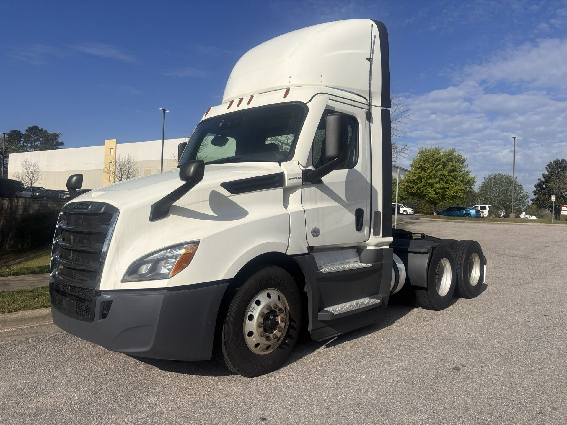 2021 Freightliner CASCADIA 126
