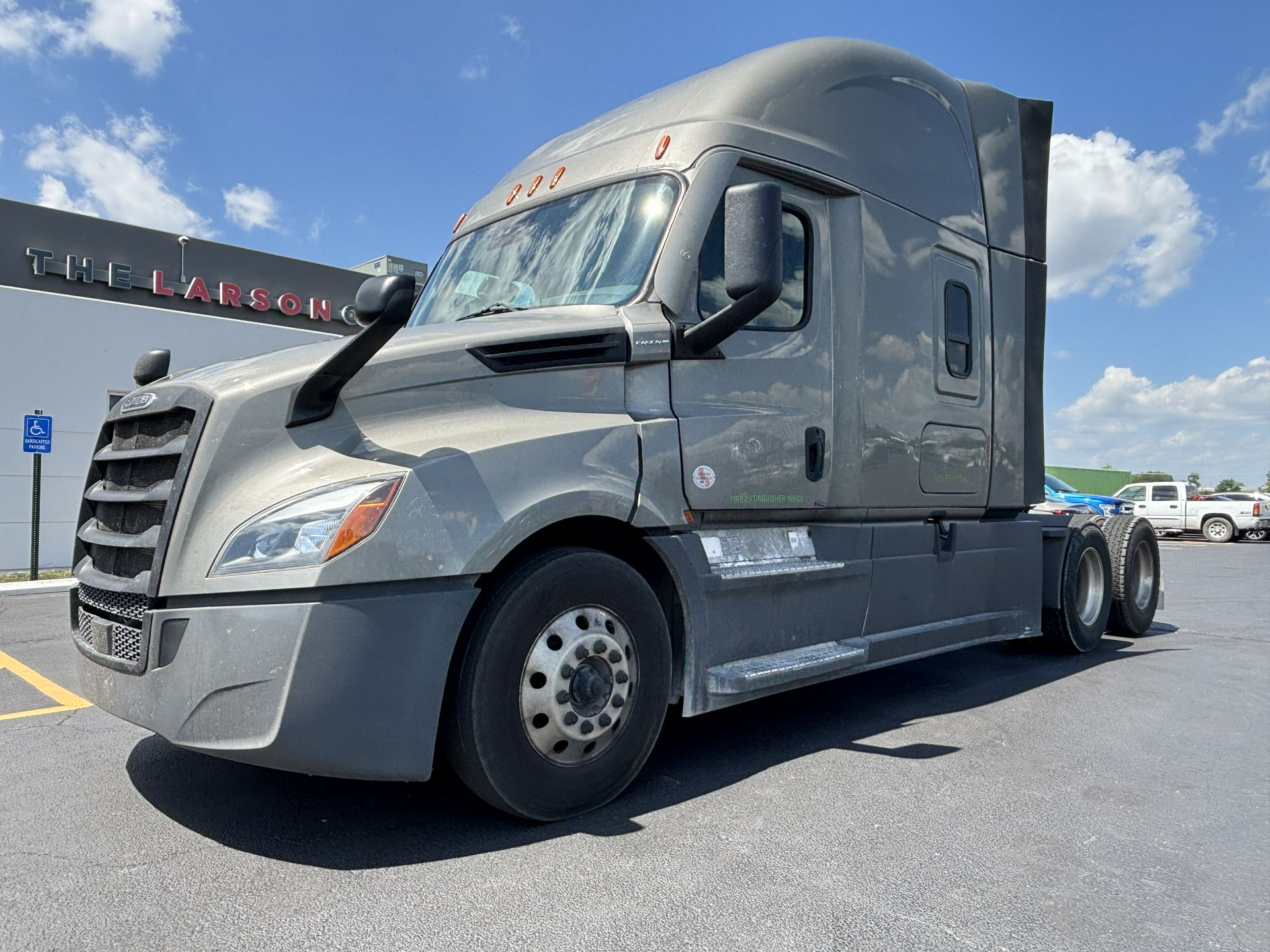 2023 Freightliner CASCADIA 126