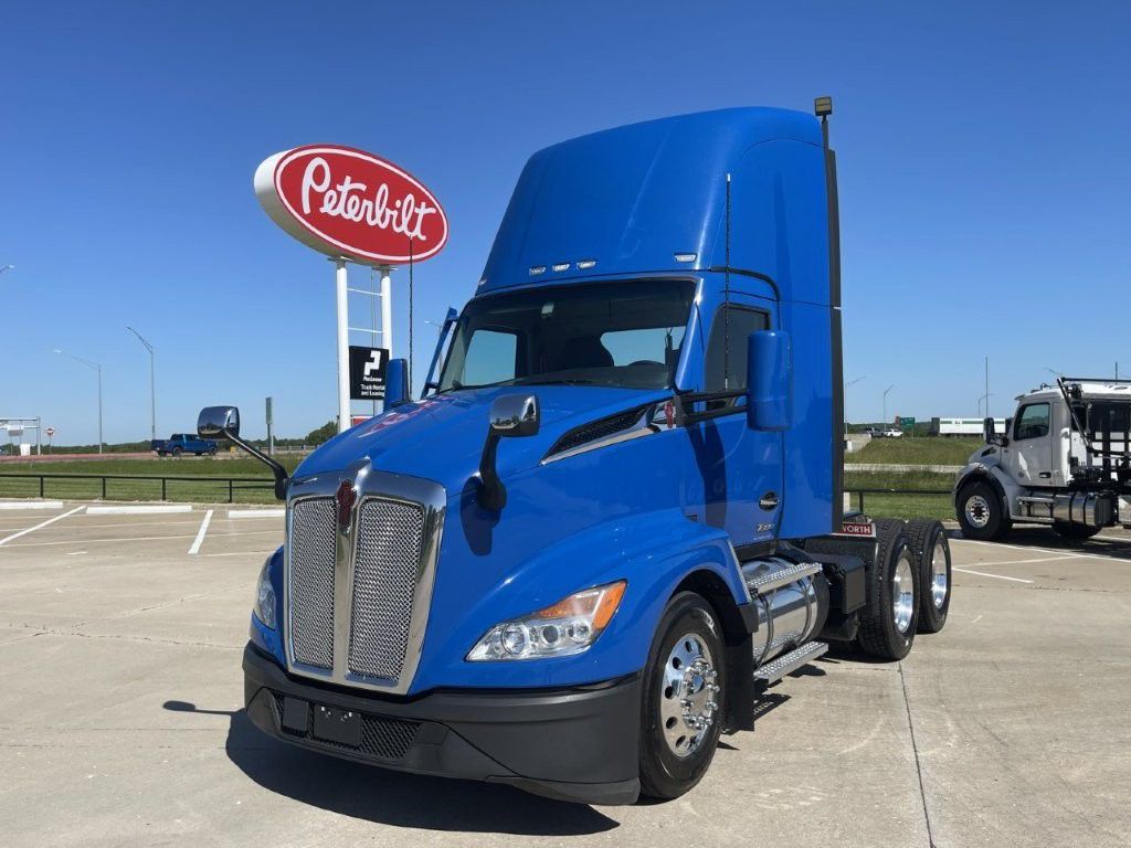 2023 Kenworth T680