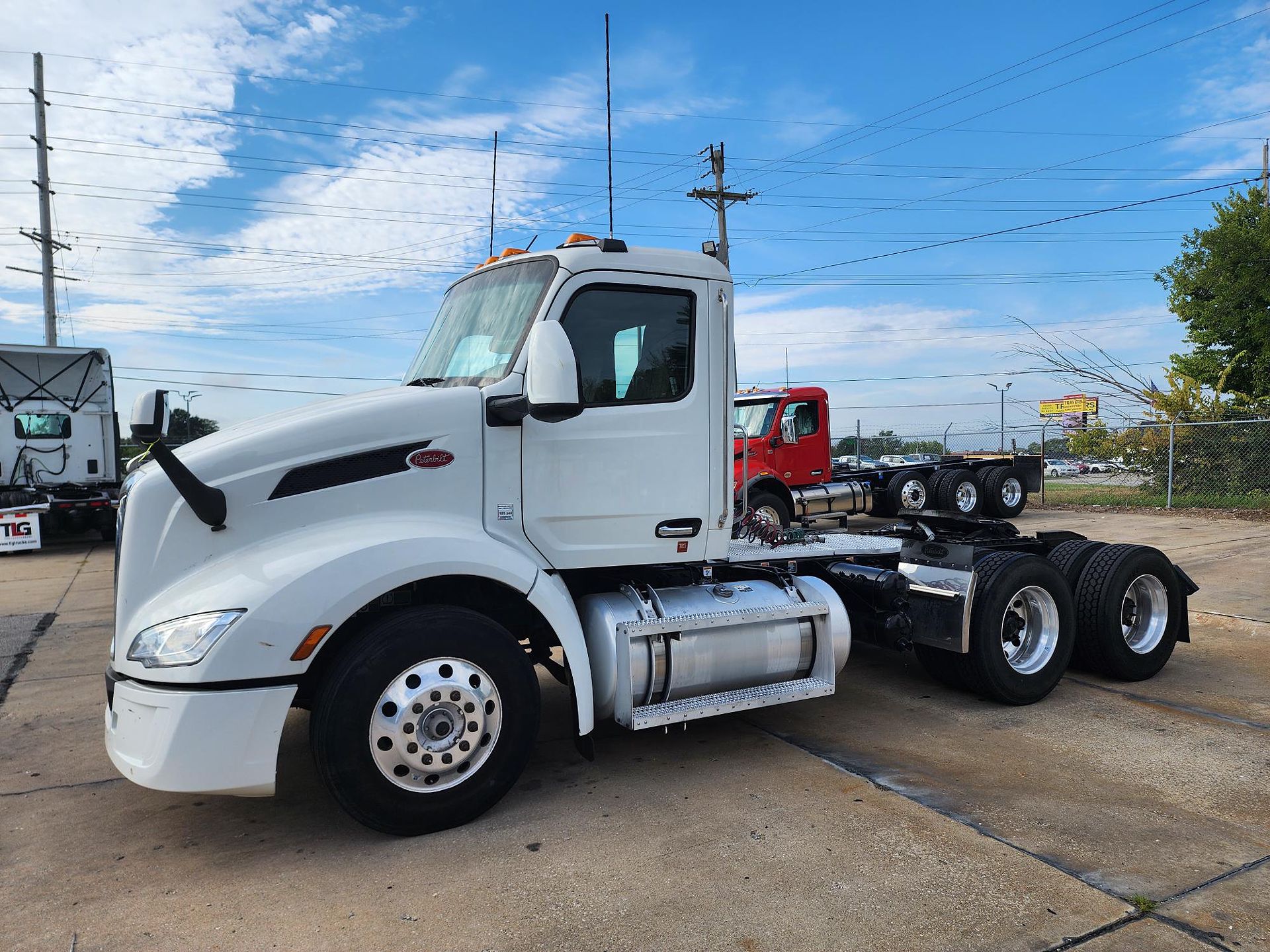 2023 Peterbilt 579
