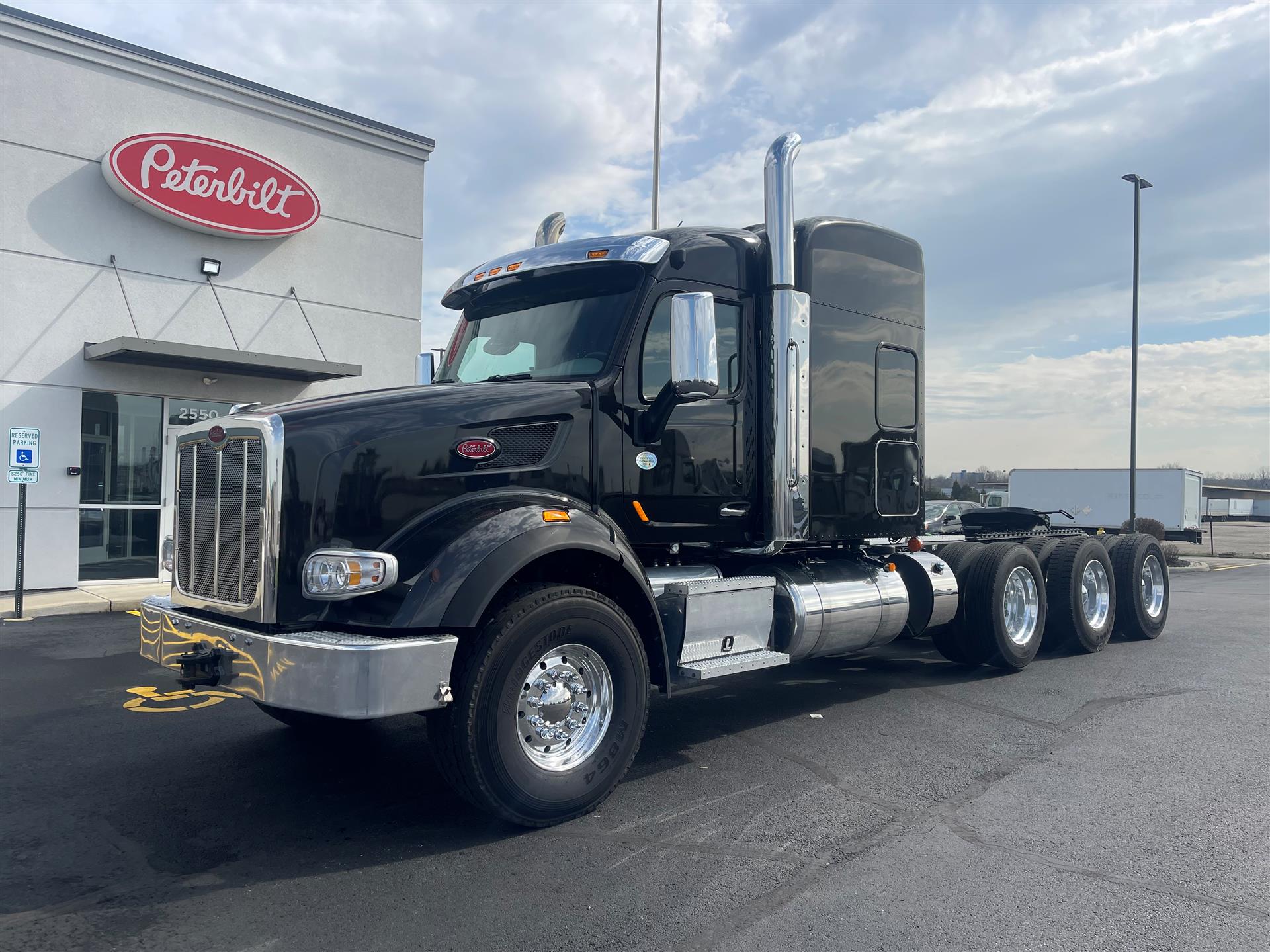 2022 Peterbilt 567