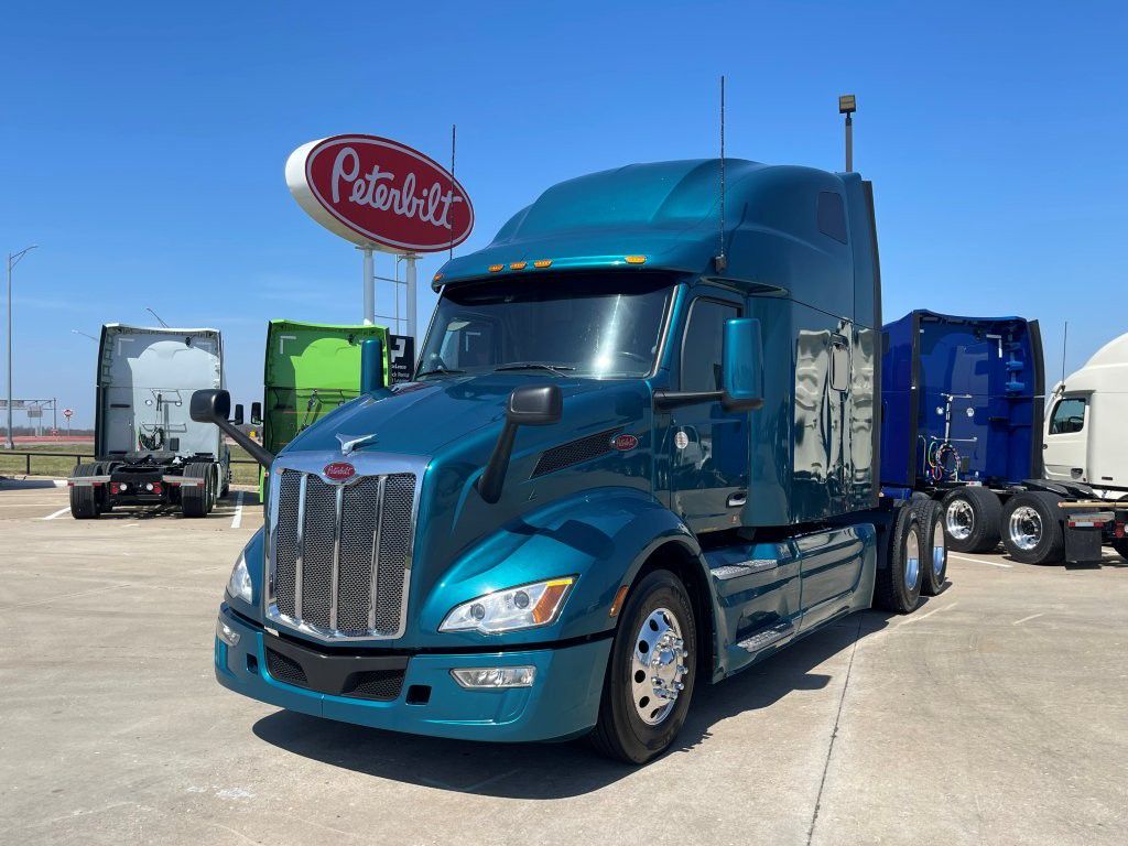 2022 Peterbilt 579
