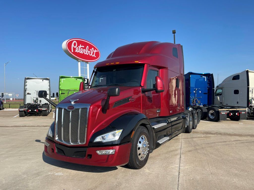 2023 Peterbilt 579