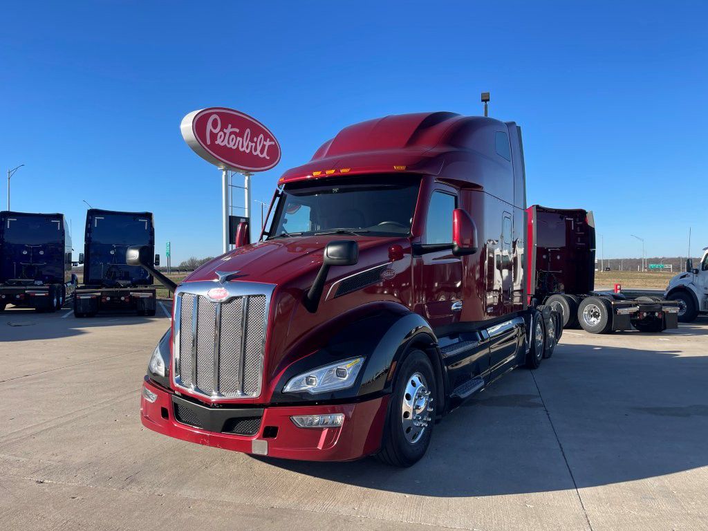 2023 Peterbilt 579