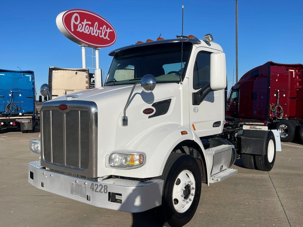 2020 Peterbilt 567