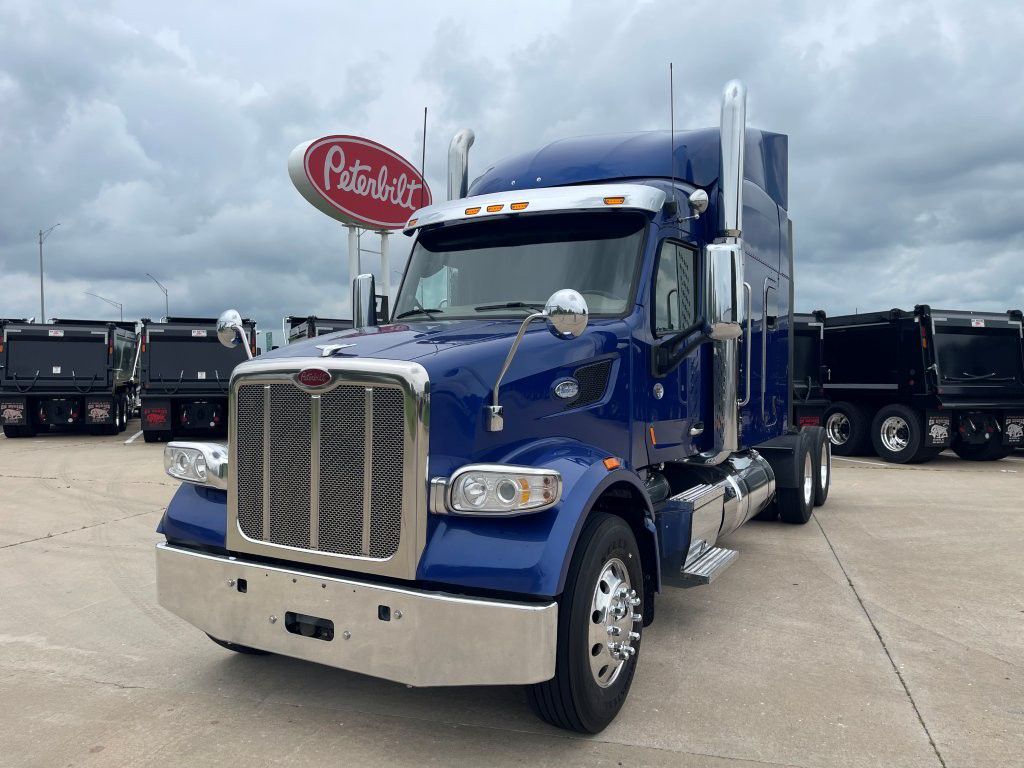 2021 Peterbilt 567