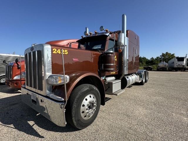 2022 Peterbilt 389