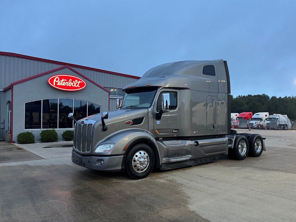 2021 Peterbilt 579