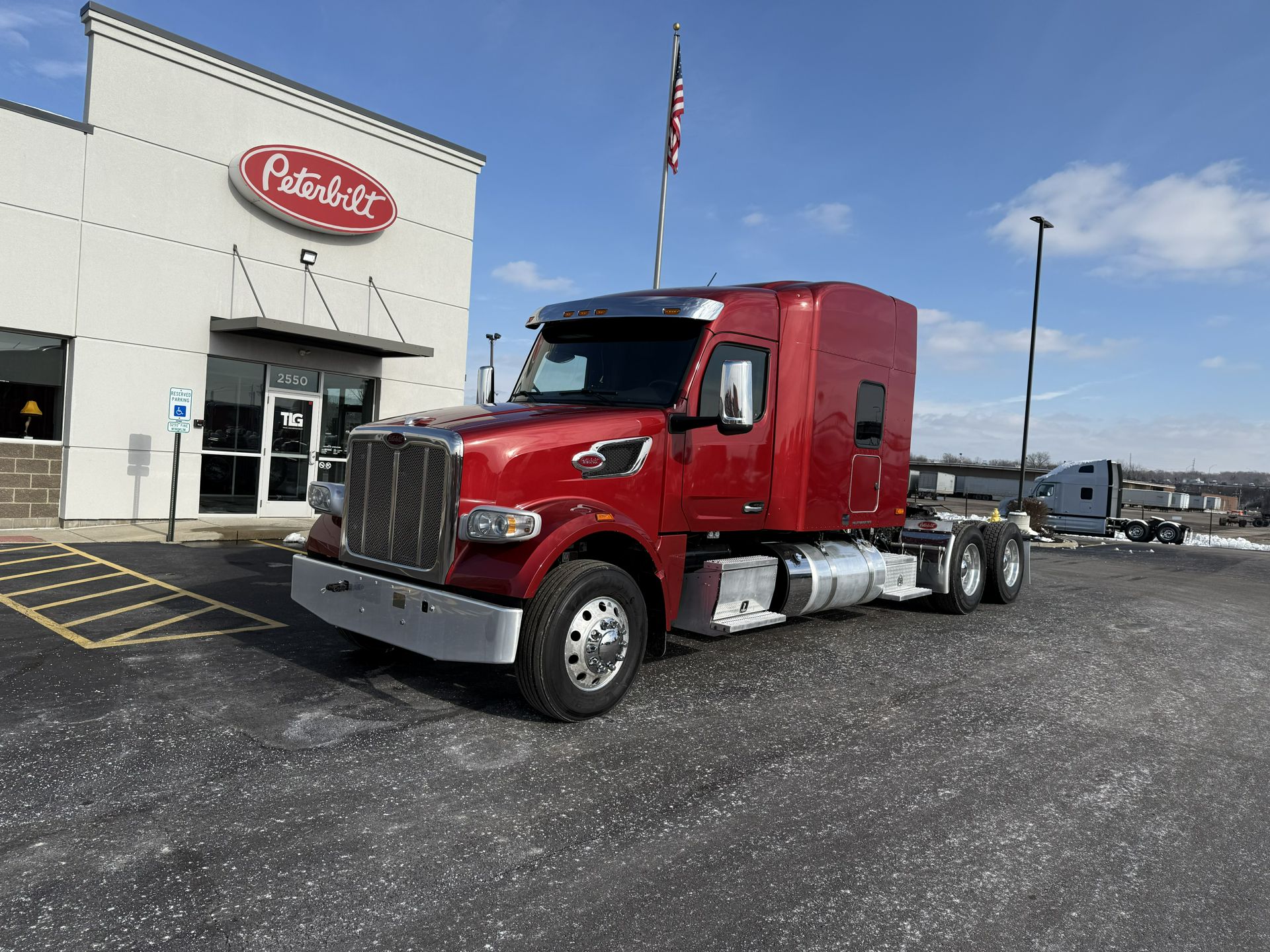 2023 Peterbilt 567