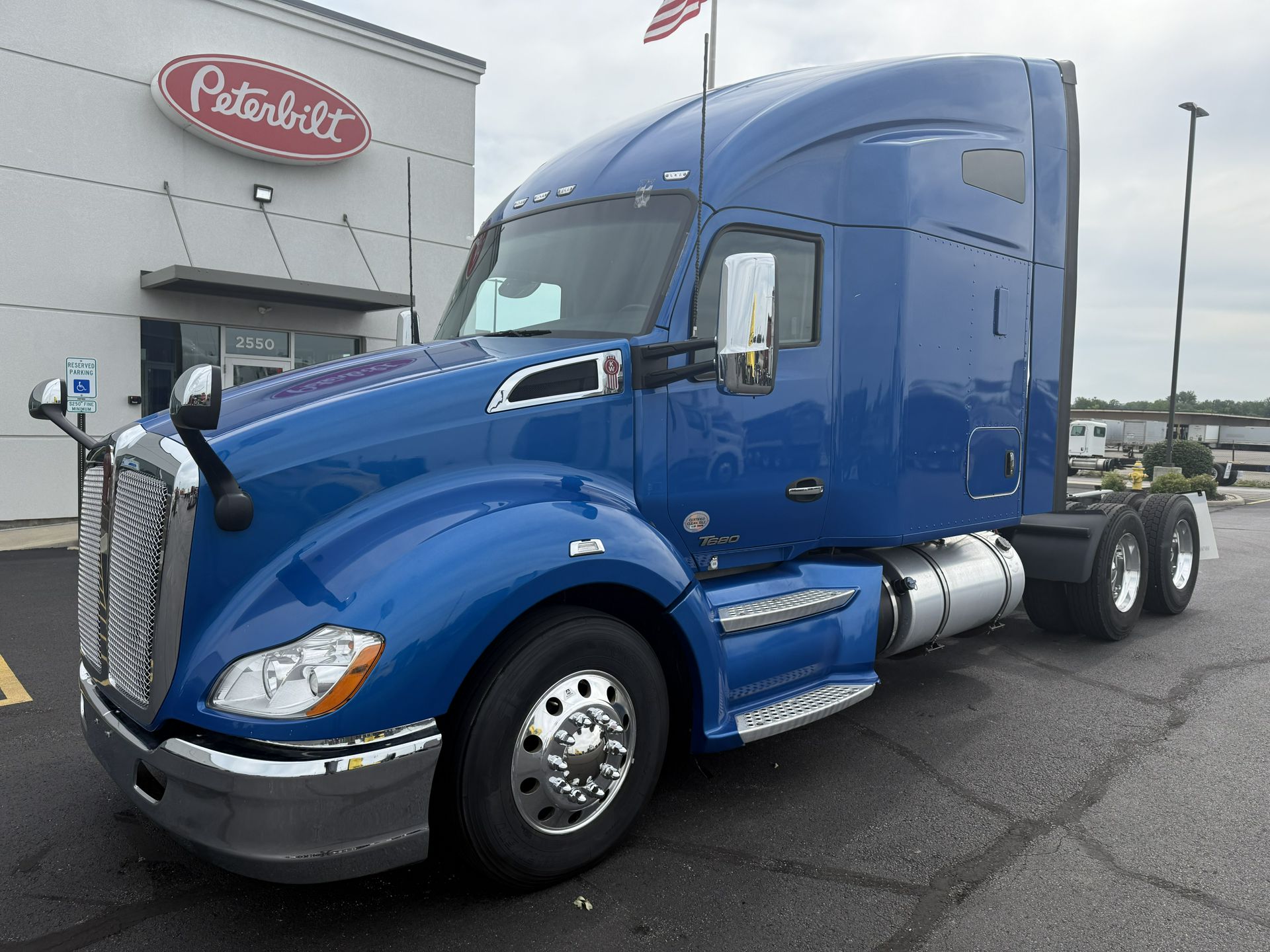 2022 Kenworth T680