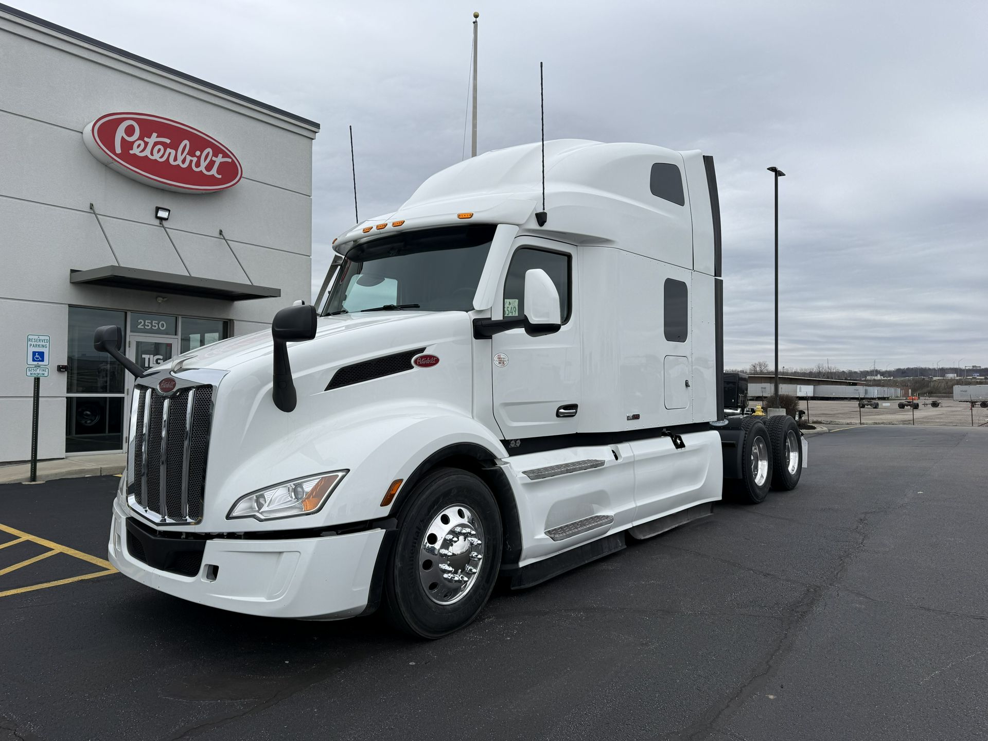 2024 Peterbilt 579