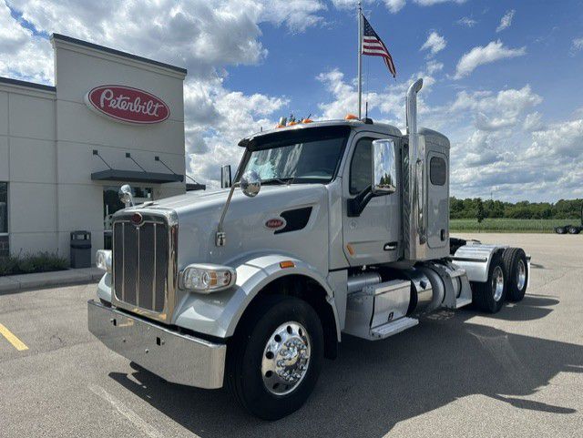 2021 Peterbilt 567