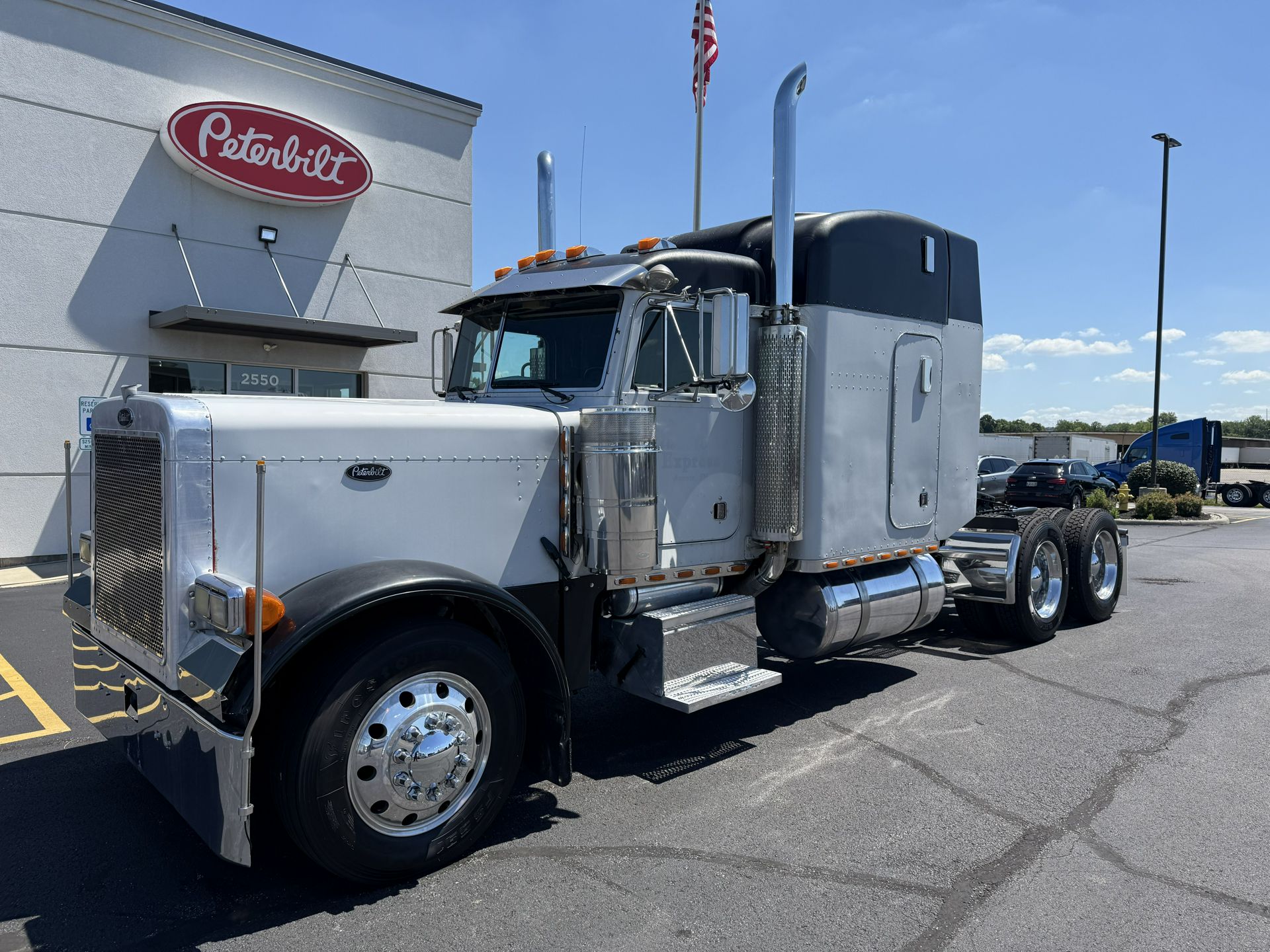 2000 Peterbilt 379