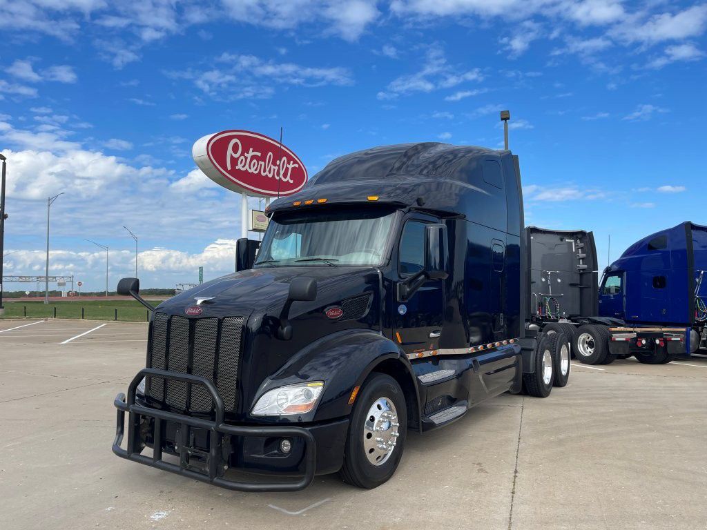 2022 Peterbilt 579