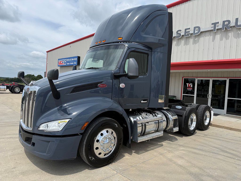2022 Peterbilt 579
