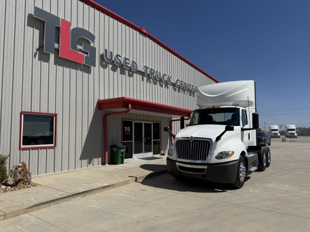 2021 International LT625