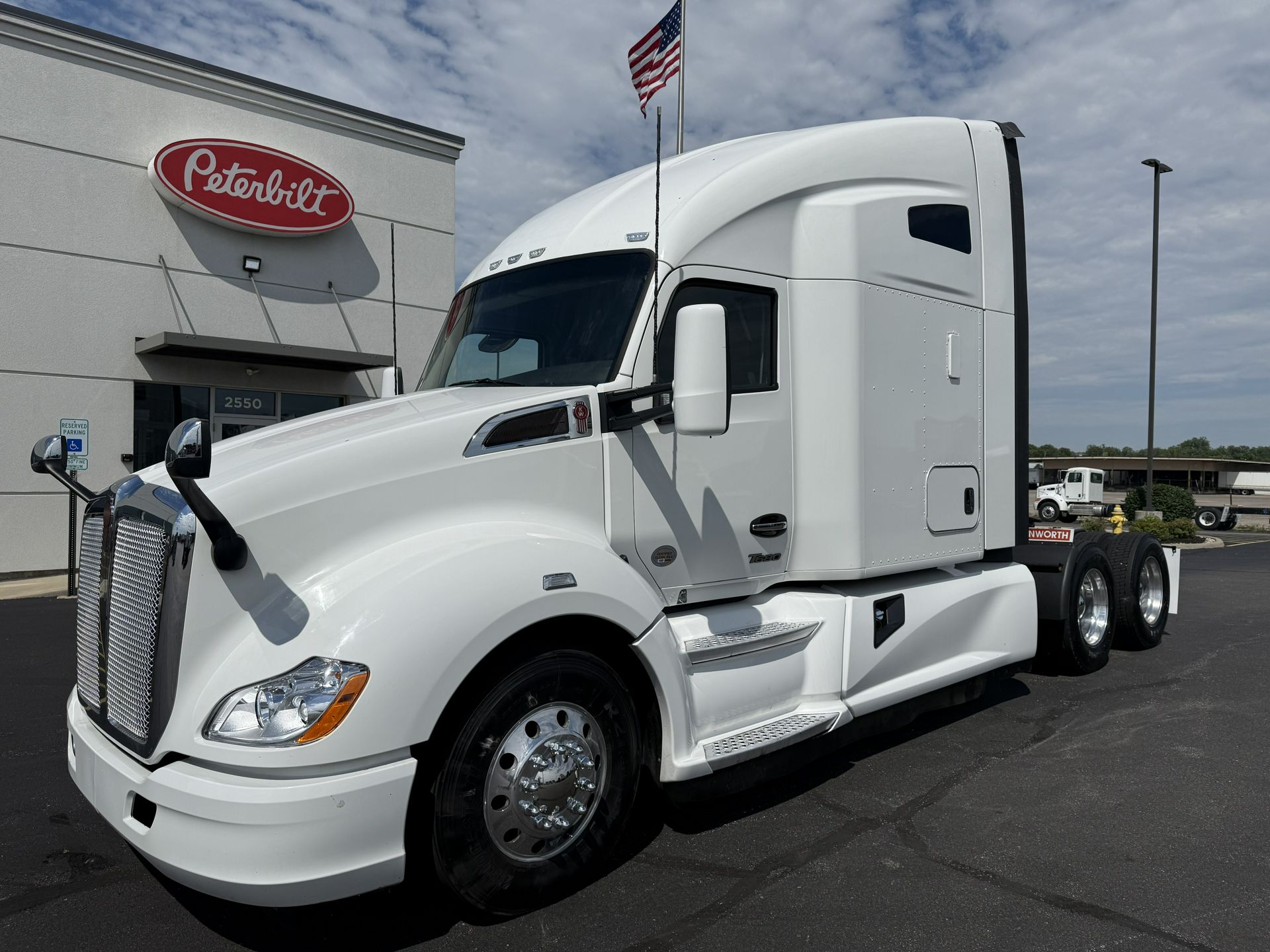 2022 Kenworth T680