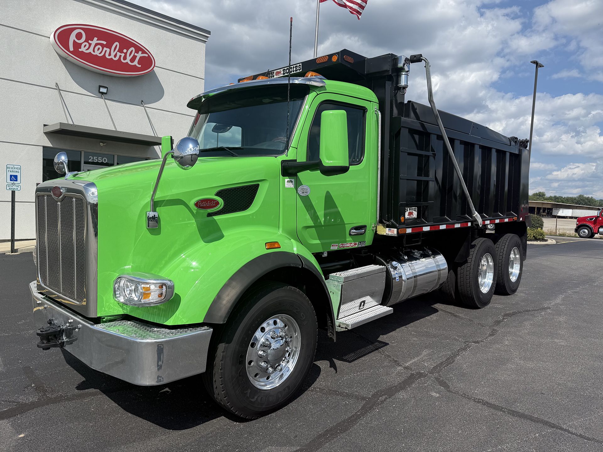 2024 Peterbilt 567