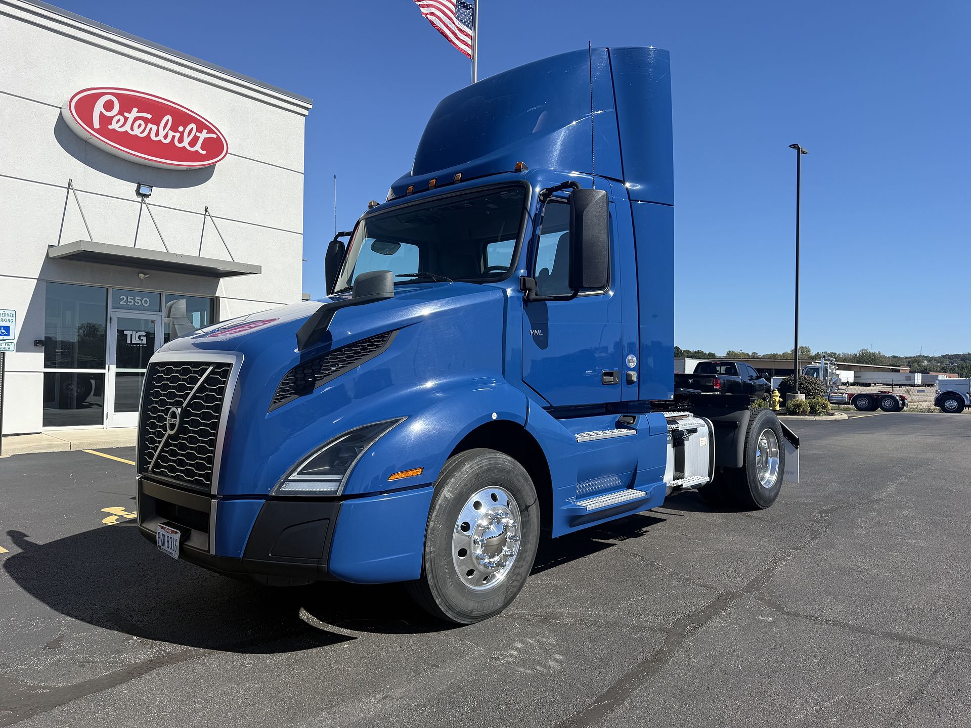 2020 Volvo VNL42T