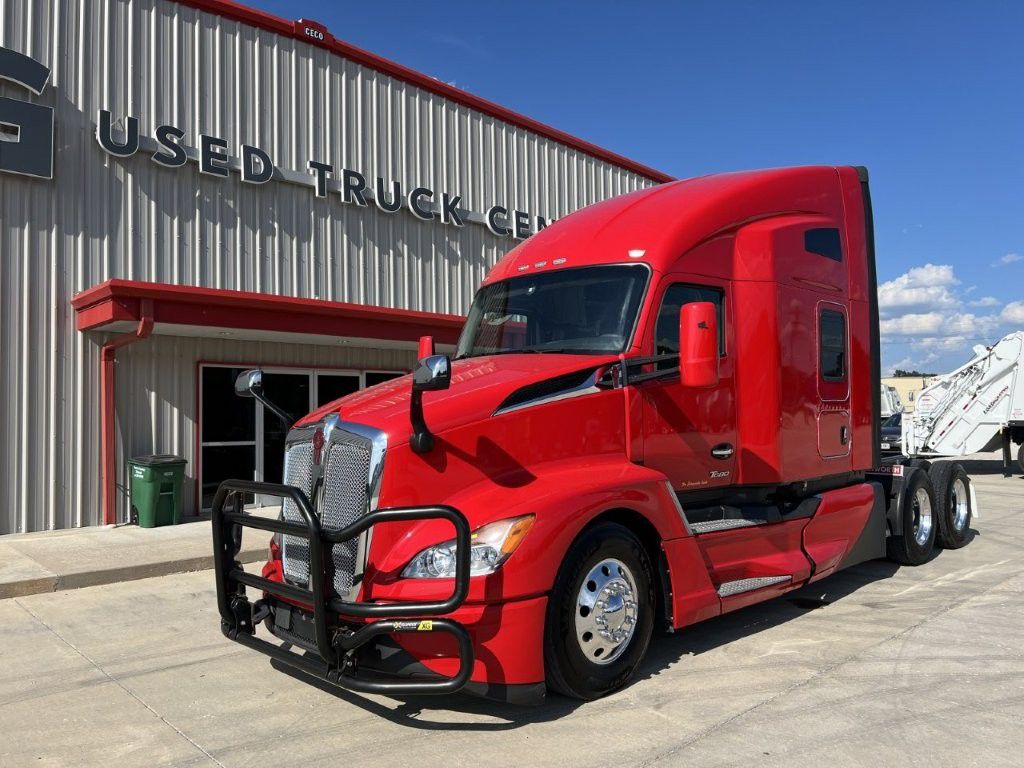 2023 Kenworth T680