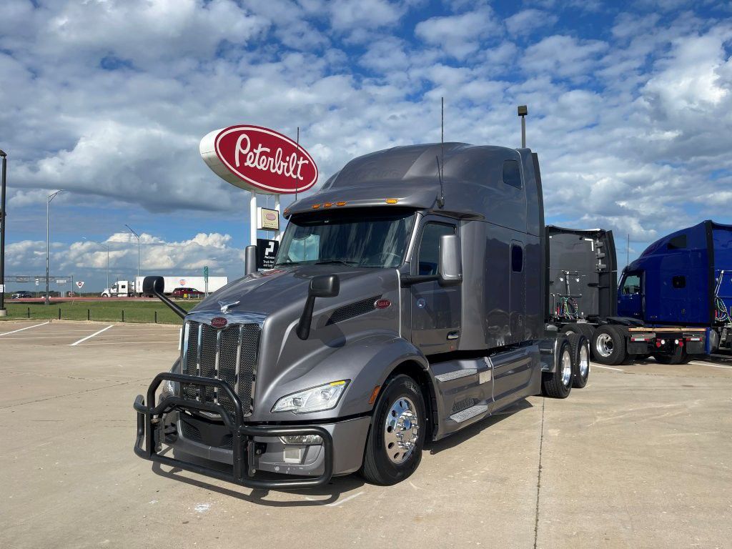 2022 Peterbilt 579