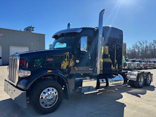 2022 Peterbilt 567