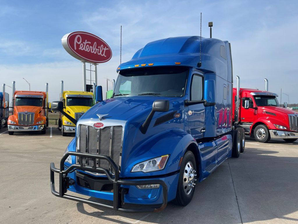 2023 Peterbilt 579