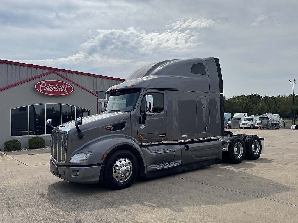 2021 Peterbilt 579