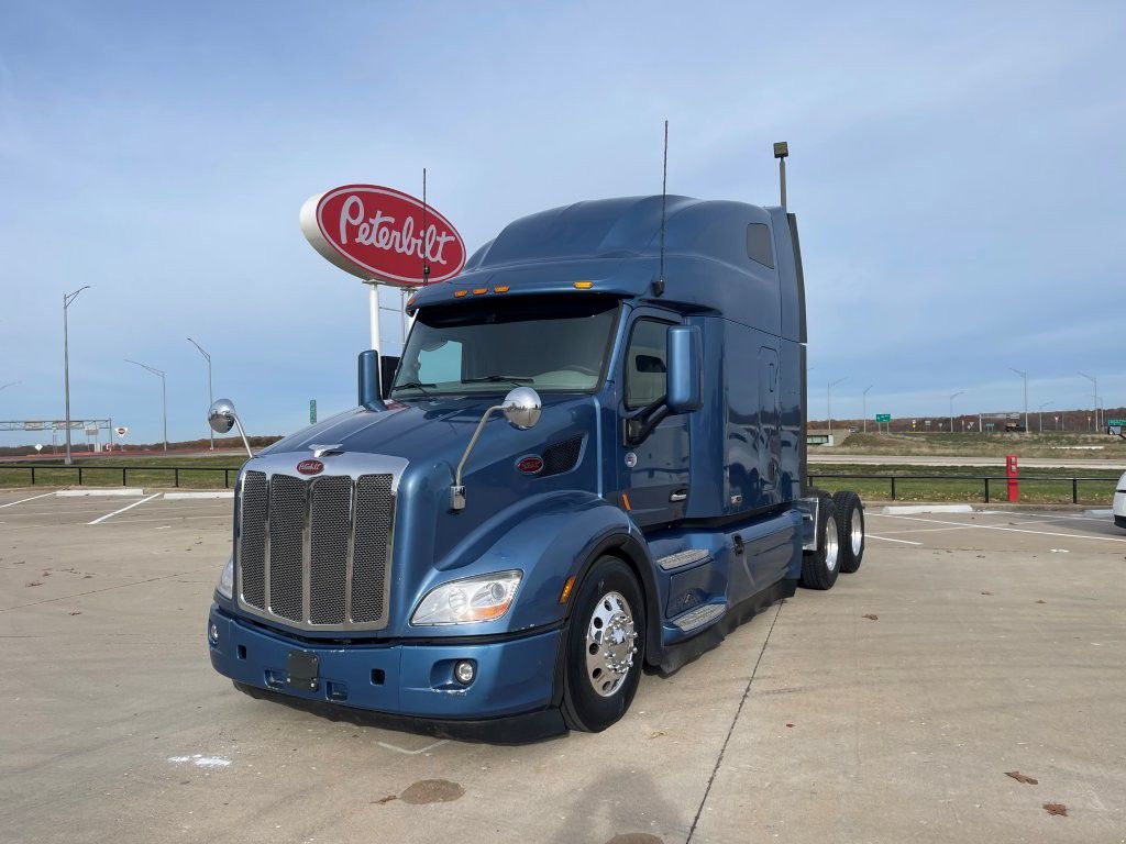 2022 Peterbilt 579