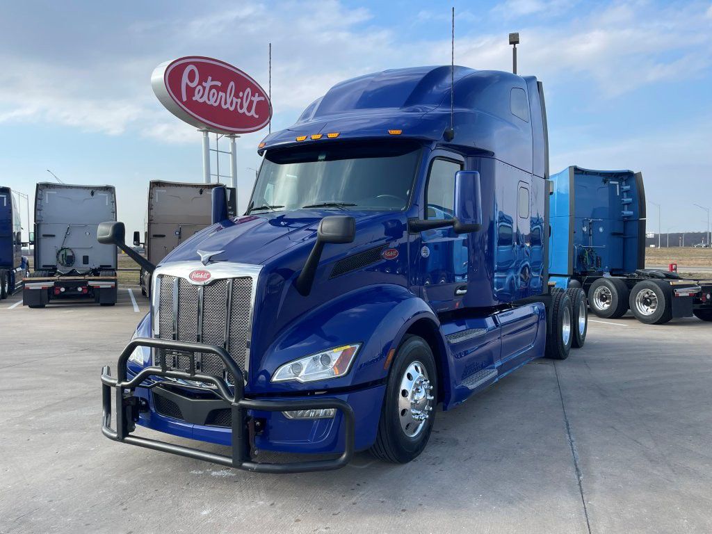 2023 Peterbilt 579