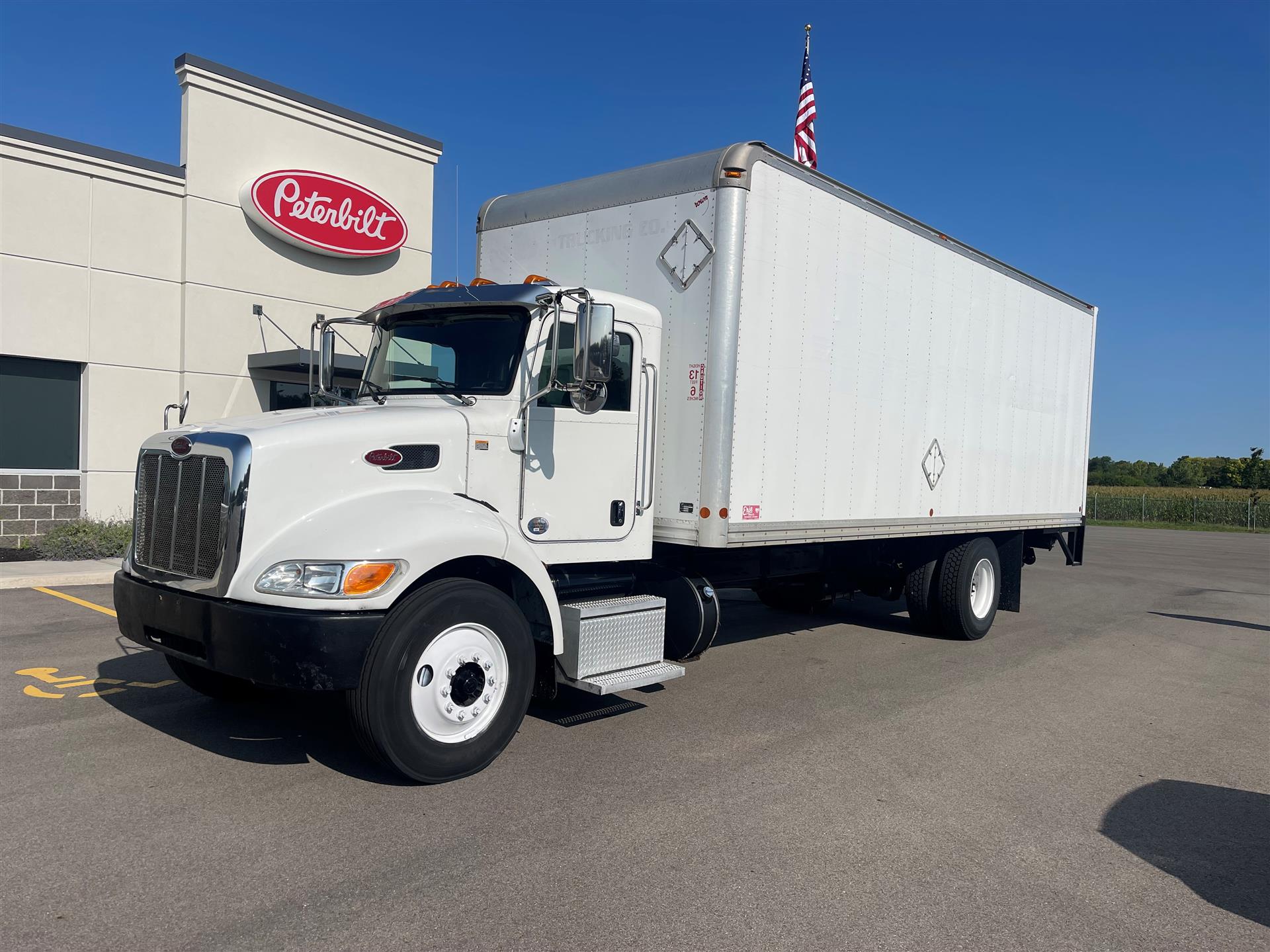 2018 Peterbilt 337