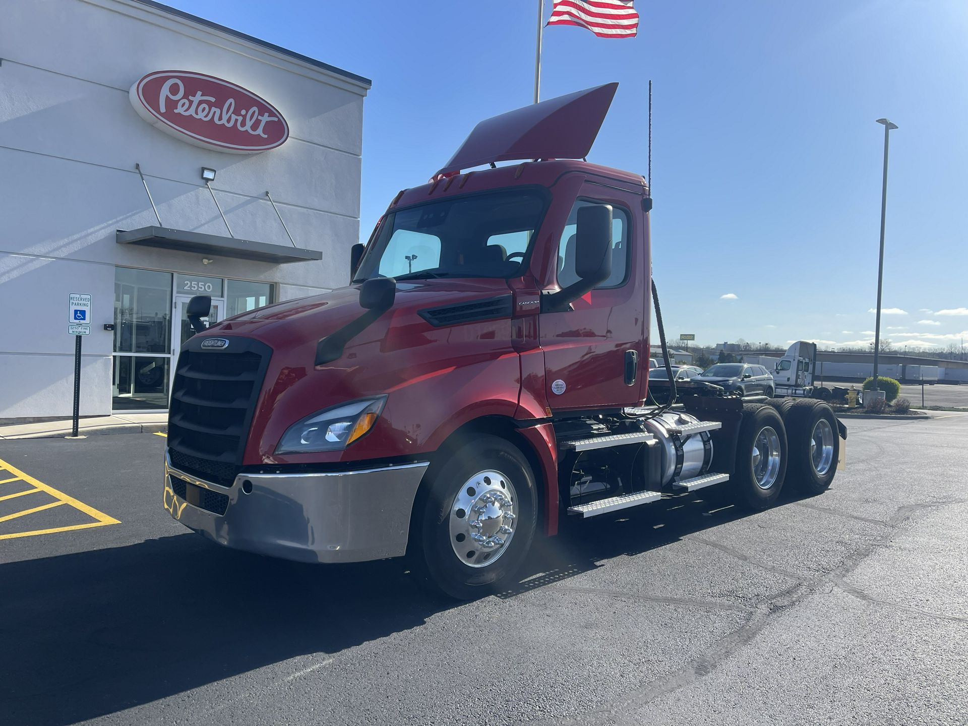 2021 Freightliner CASCADIA 126