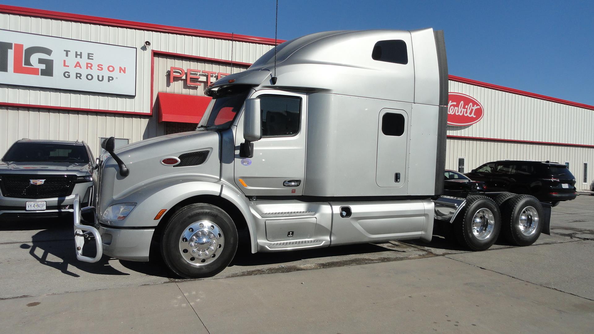 2022 Peterbilt 579