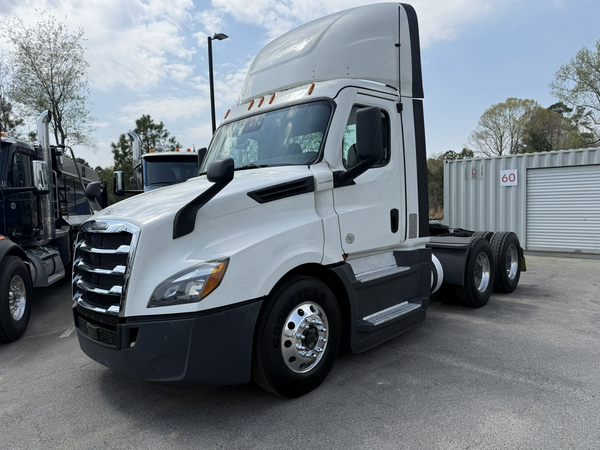 2021 Freightliner CASCADIA 126