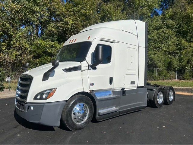2021 Freightliner CASCADIA 116