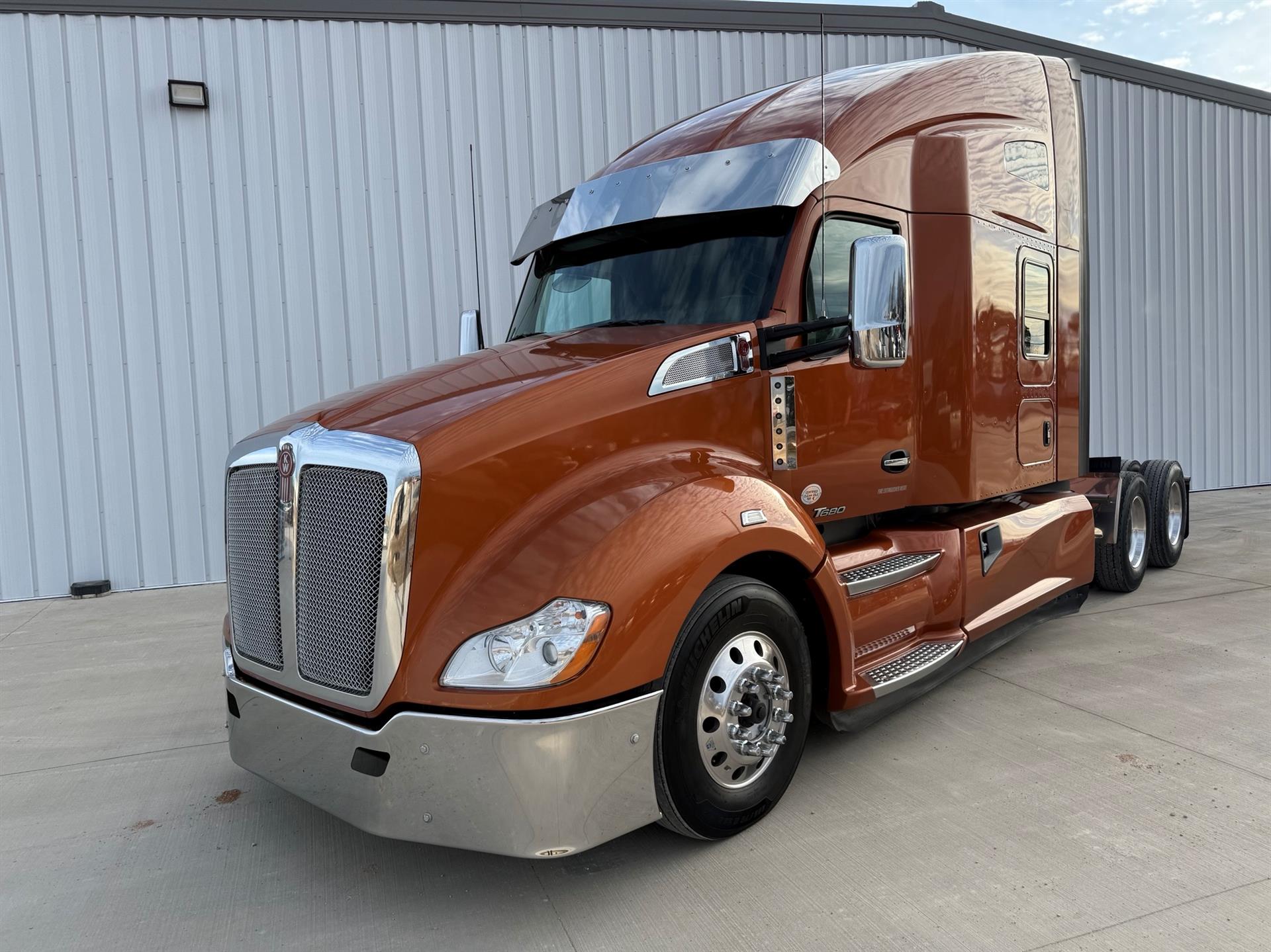 2022 Kenworth T680