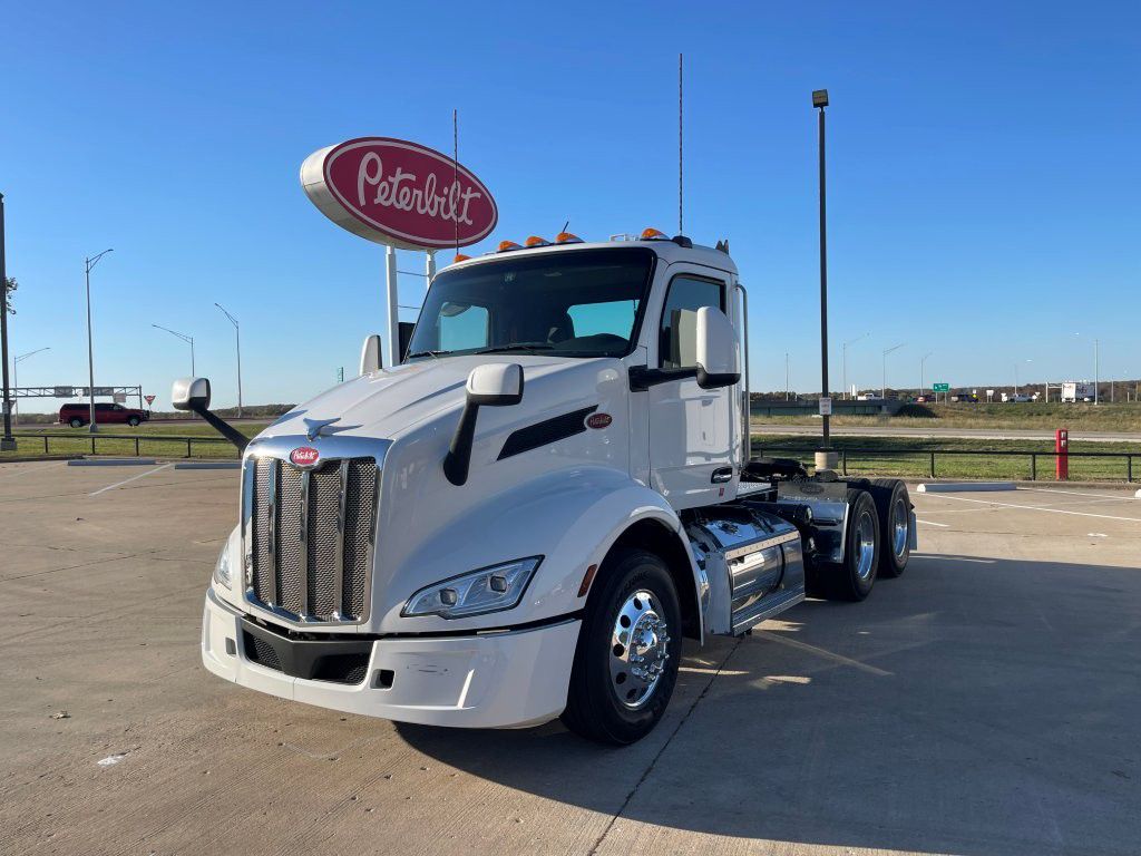 2023 Peterbilt 579