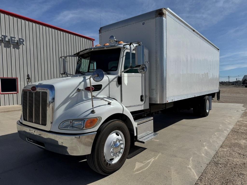 2013 Peterbilt 337