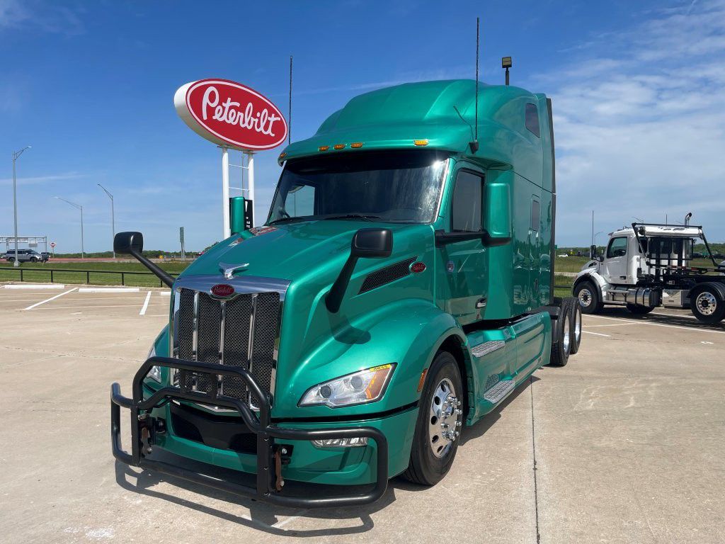 2023 Peterbilt 579