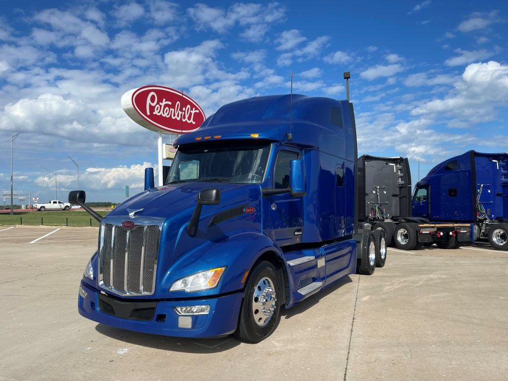 2023 Peterbilt 579