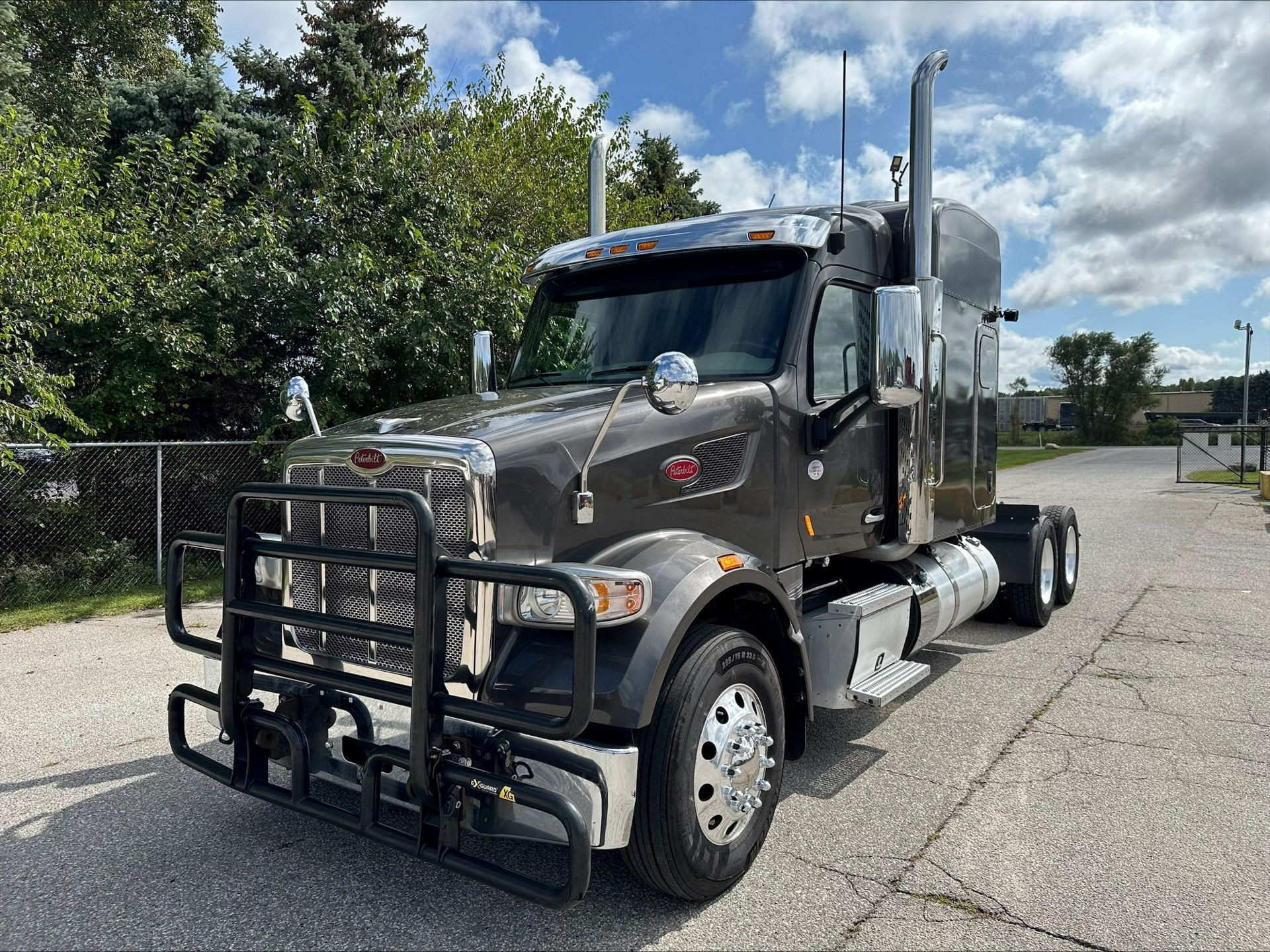 2022 Peterbilt 567