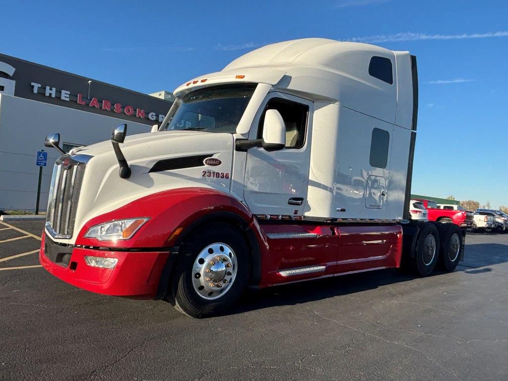 2023 Peterbilt 579