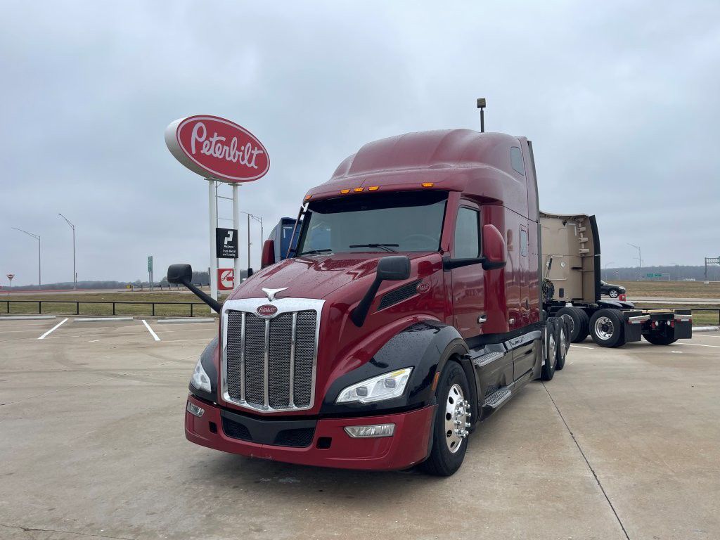 2023 Peterbilt 579