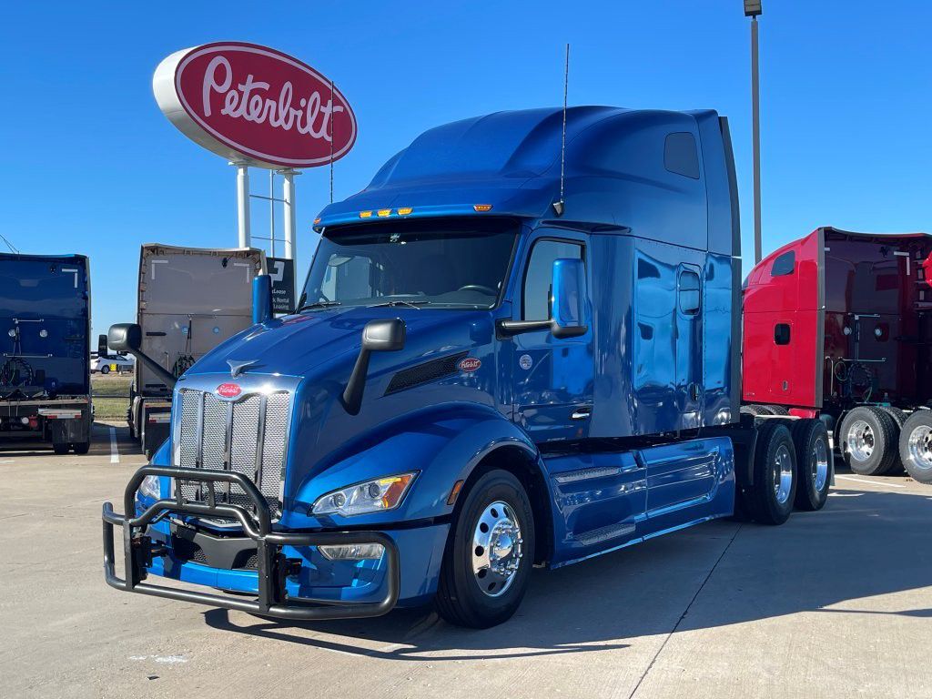 2023 Peterbilt 579