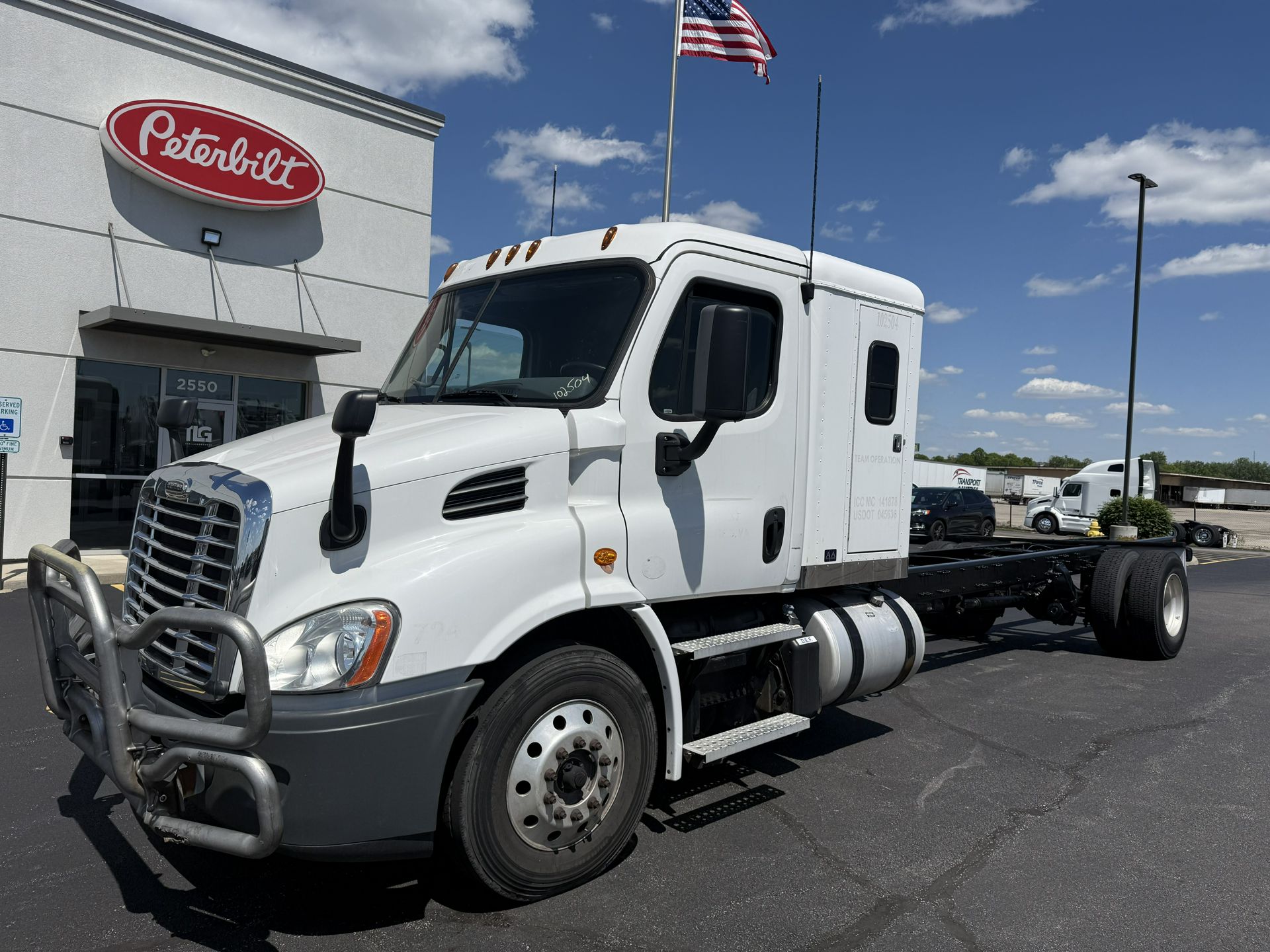 2020 Freightliner CASCADIA 113