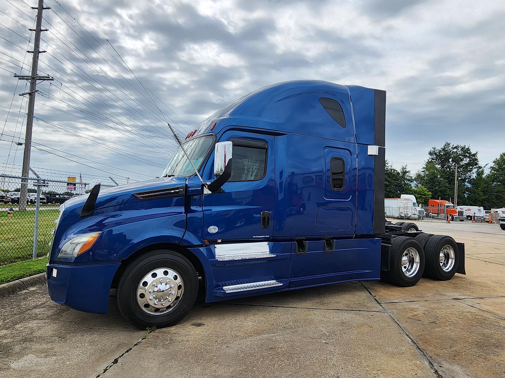 2019 Freightliner CASCADIA 126
