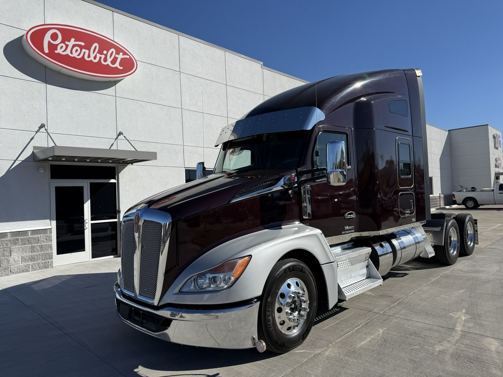 2023 Kenworth T680